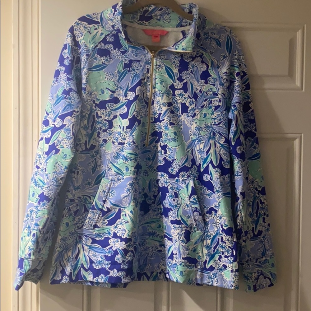 like new lilly pulitzer skipper pullover size lg